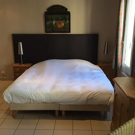 Lejlighedshotel Les Ducs De Avec Hebergement, Repas & Pdj, Seminaire, Bureau & Parking Chevreuse