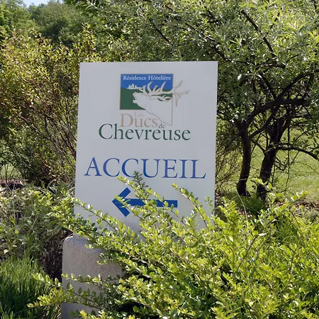 Les Ducs De Avec Hebergement, Repas & Pdj, Seminaire, Bureau & Parking 3*