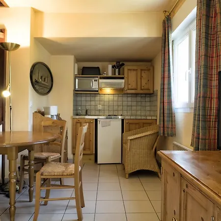 Aparthotel Les Ducs De Avec Hebergement, Repas & Pdj, Seminaire, Bureau & Parking Chevreuse