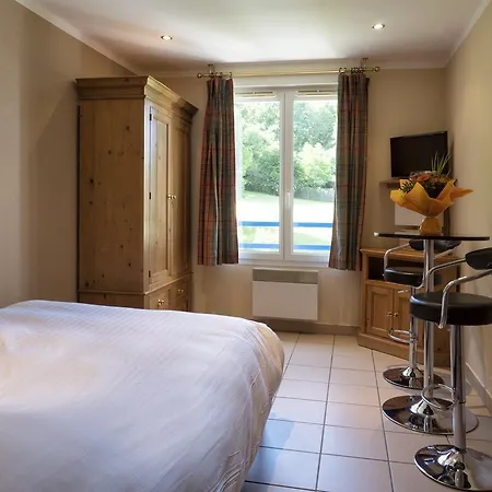 Aparthotel Les Ducs De Chevreuse, Hébergement, Repas&pdj 2*