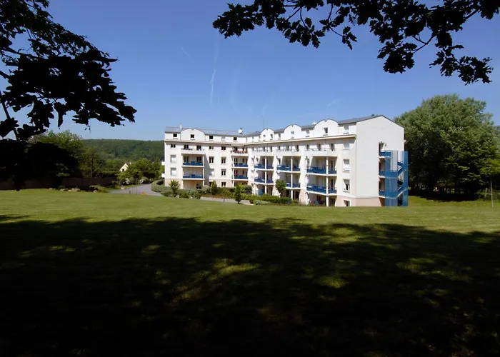 Les Ducs De Avec Hebergement, Repas & Pdj, Seminaire, Bureau & Parking 3*